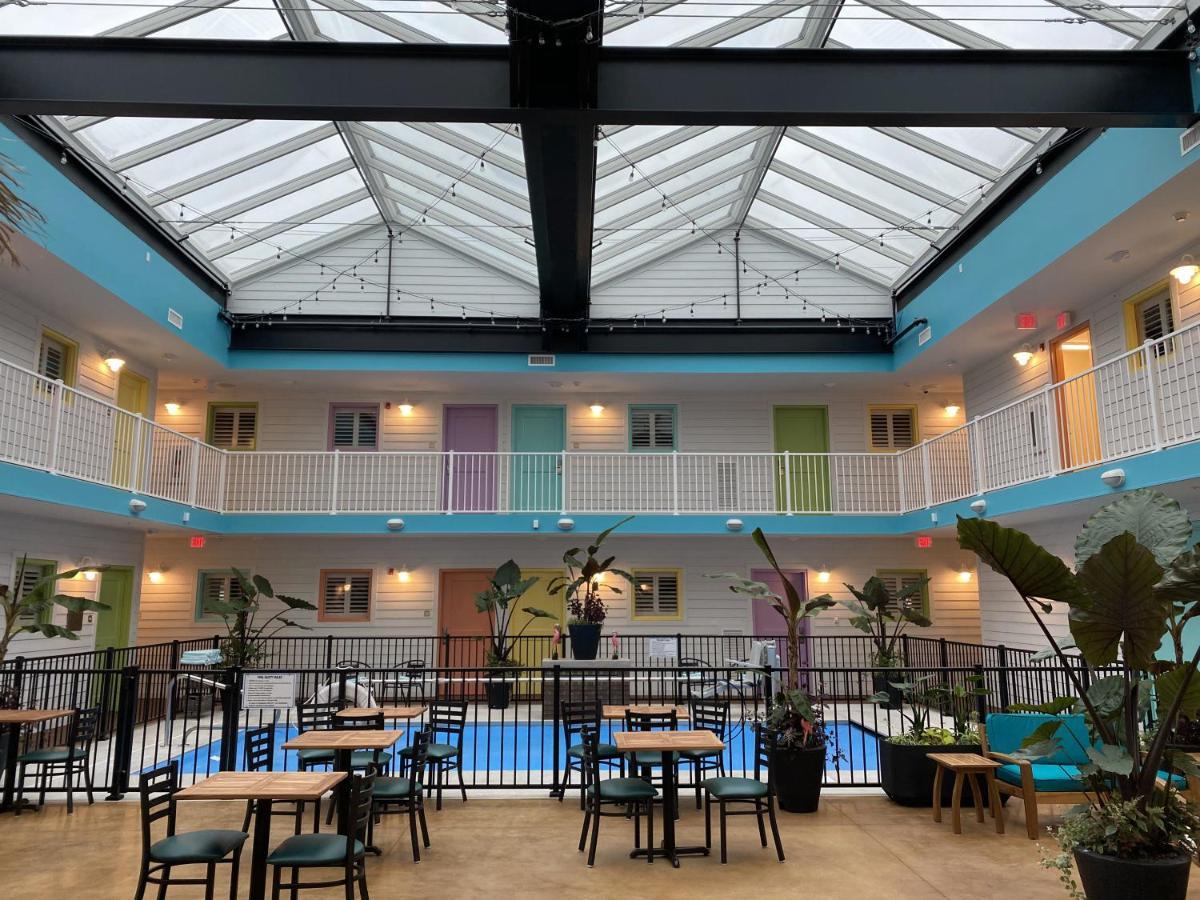 Worthington Of Logan Hotel Buitenkant foto